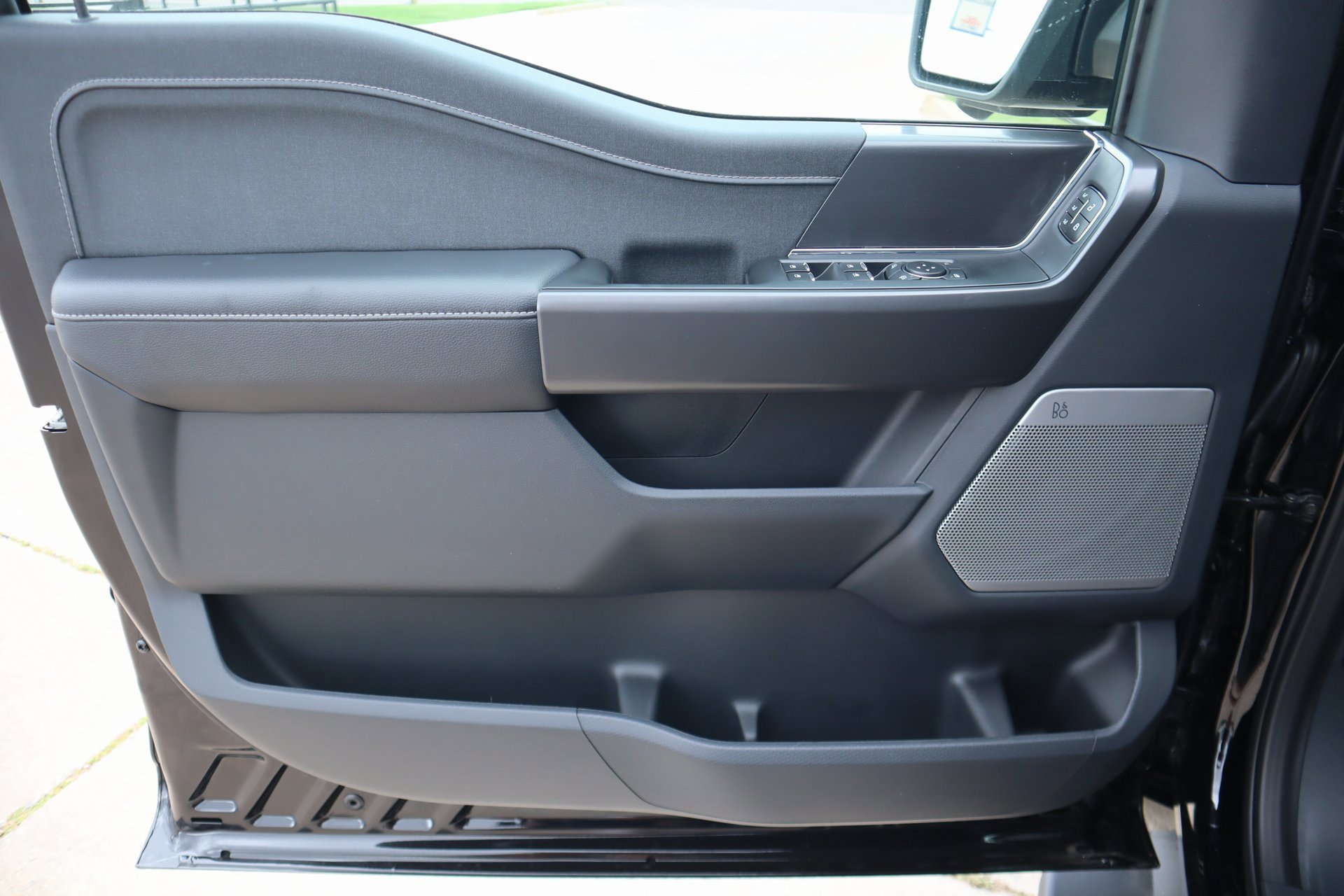 New 2025 Ford F150 Lariat w/ FX4 Off-Road Package image 17