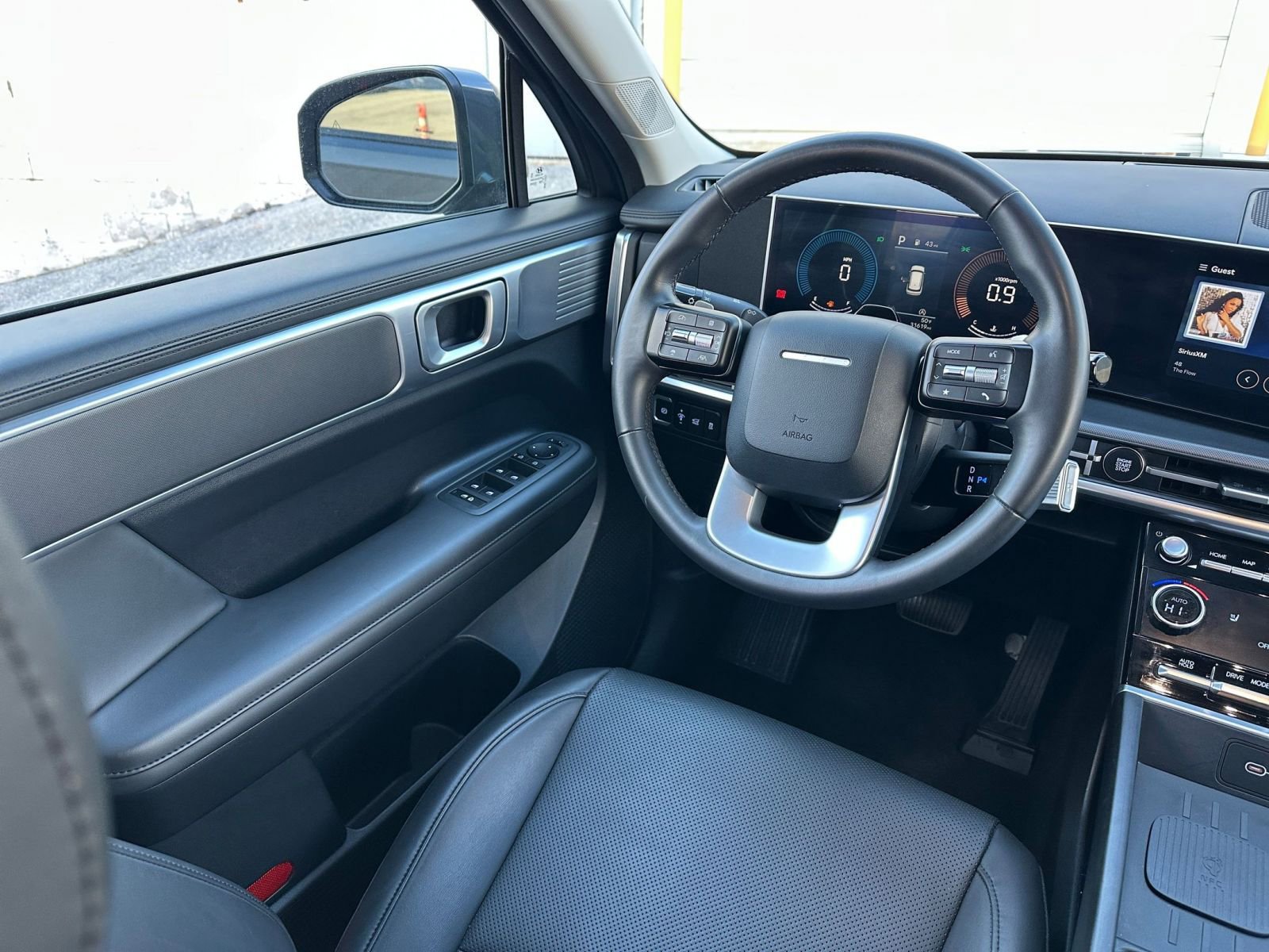 Used 2025 Hyundai Santa Fe SEL image 33