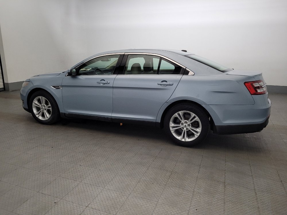 Used 2013 Ford Taurus SEL image 3