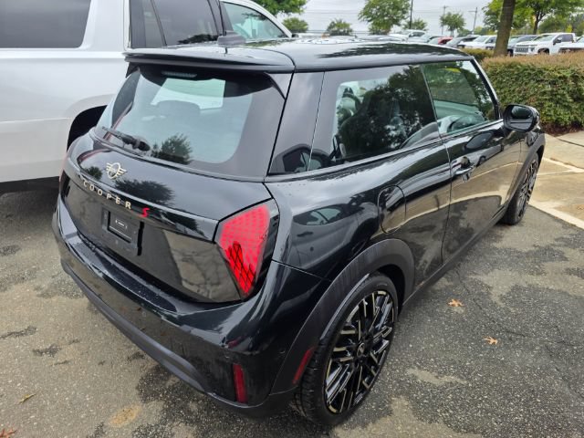 Used 2025 MINI Cooper S FWD image 4