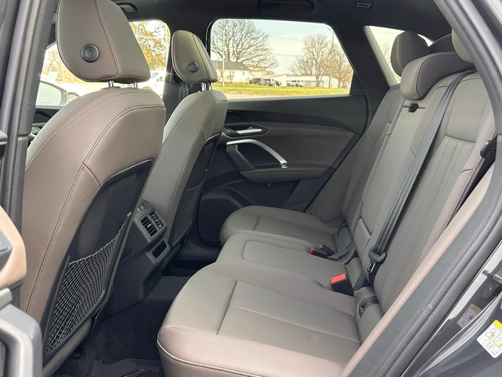 Used 2025 Audi Q5 Premium AWD/4WD image 18