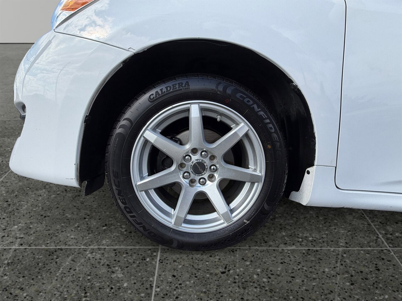 Used 2012 Toyota Matrix L FWD image 15