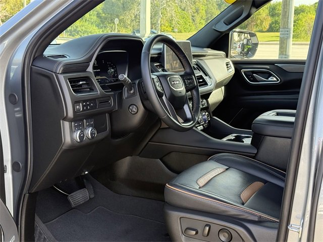 Used 2023 GMC Yukon AT4 image 14