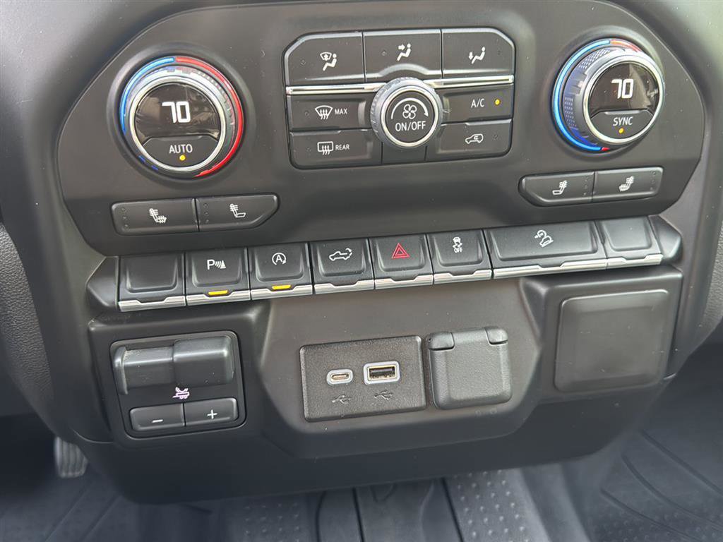 Used 2019 Chevrolet Silverado 1500 RST AWD/4WD image 10
