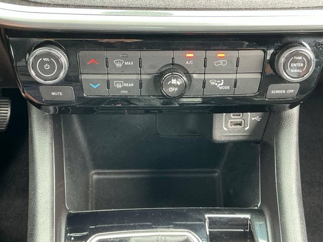 Used 2024 Jeep Compass Latitude AWD/4WD image 27