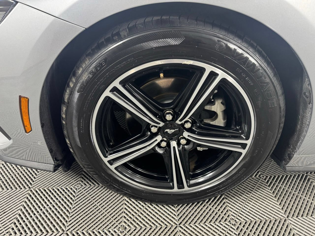 Used 2025 Ford Mustang Premium RWD image 30