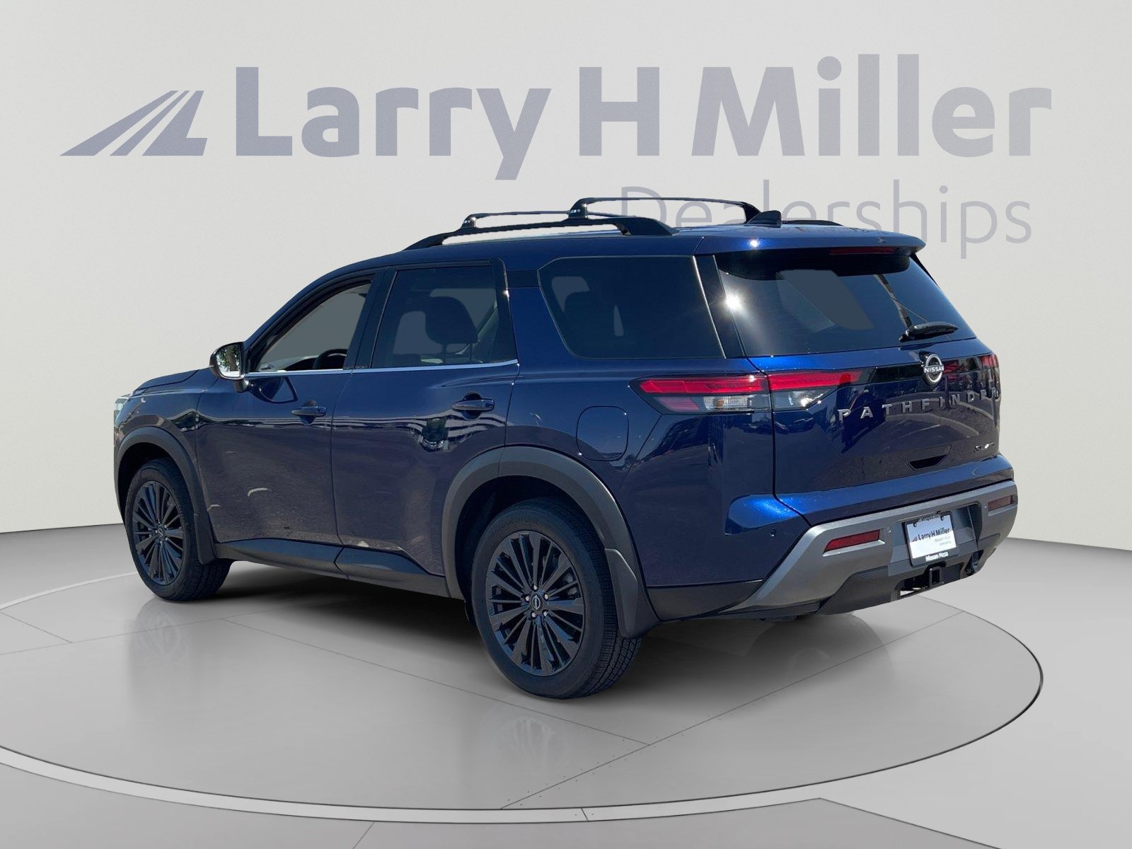 New 2026 Nissan Pathfinder SL w/ SL Premium Package (P04) AWD/4WD image 3