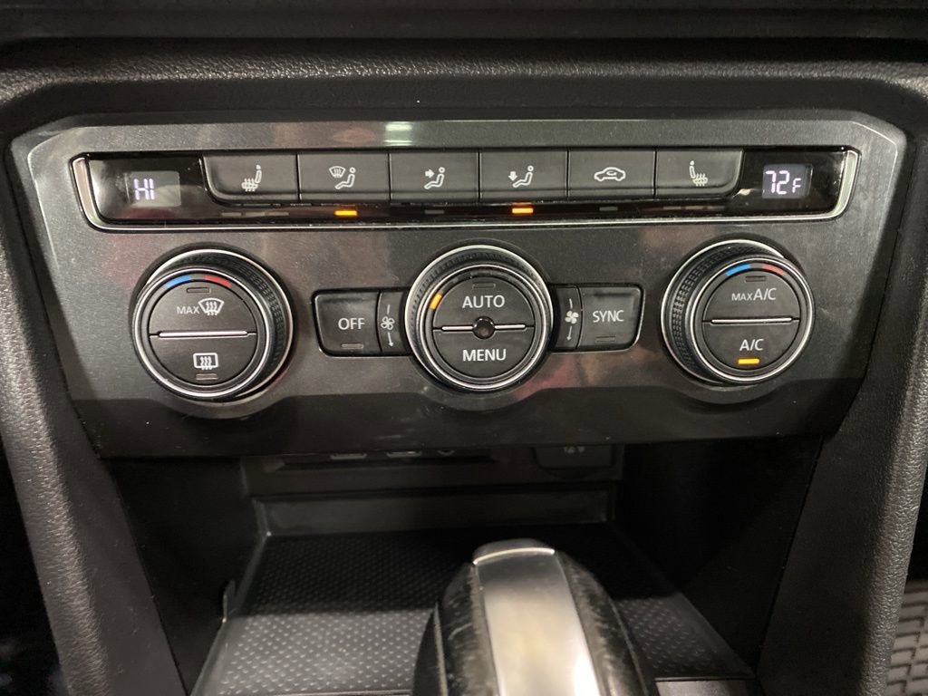 Used 2018 Volkswagen Tiguan SEL w/ 3rd Row Seat Package image 46