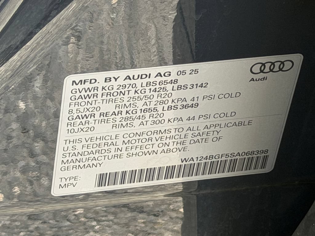 Certified 2025 Audi Q6 e-tron Premium Plus w/ Premium Plus AWD/4WD image 9