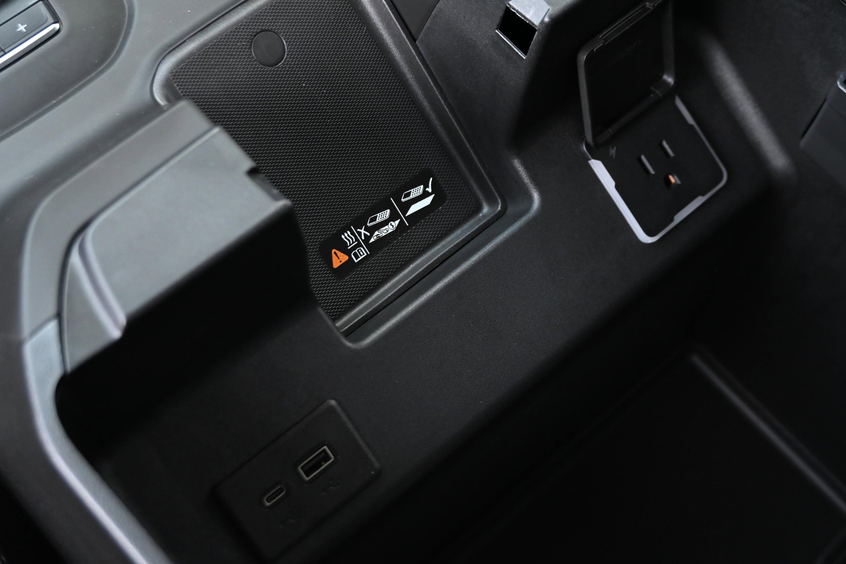 Used 2024 GMC Sierra 2500 Denali w/ Denali Reserve Package image 23