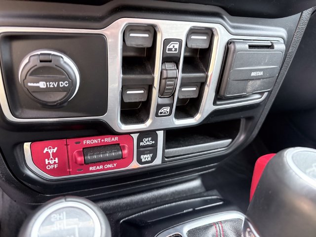 Certified 2023 Jeep Gladiator Rubicon w/ Trailer Tow Package AWD/4WD image 19