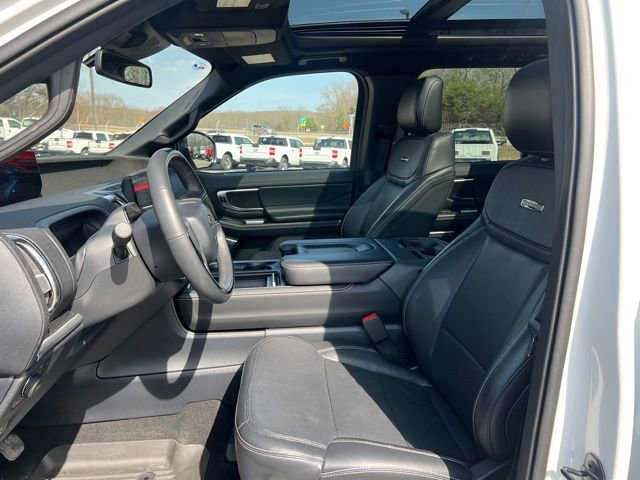 Used 2025 Ford Expedition Platinum w/ Stealth Performance Package AWD/4WD image 21
