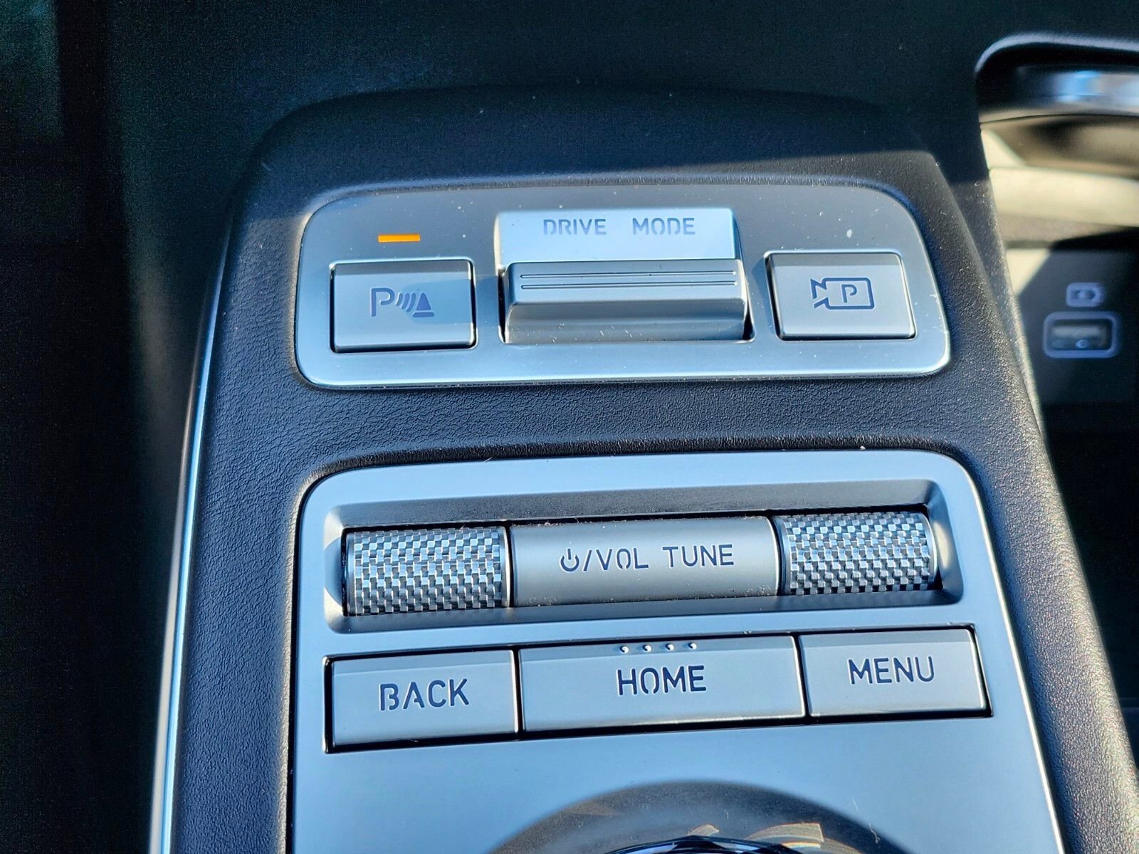 Used 2025 Genesis GV70 3.5T Sport w/ Sport Advanced Package image 24