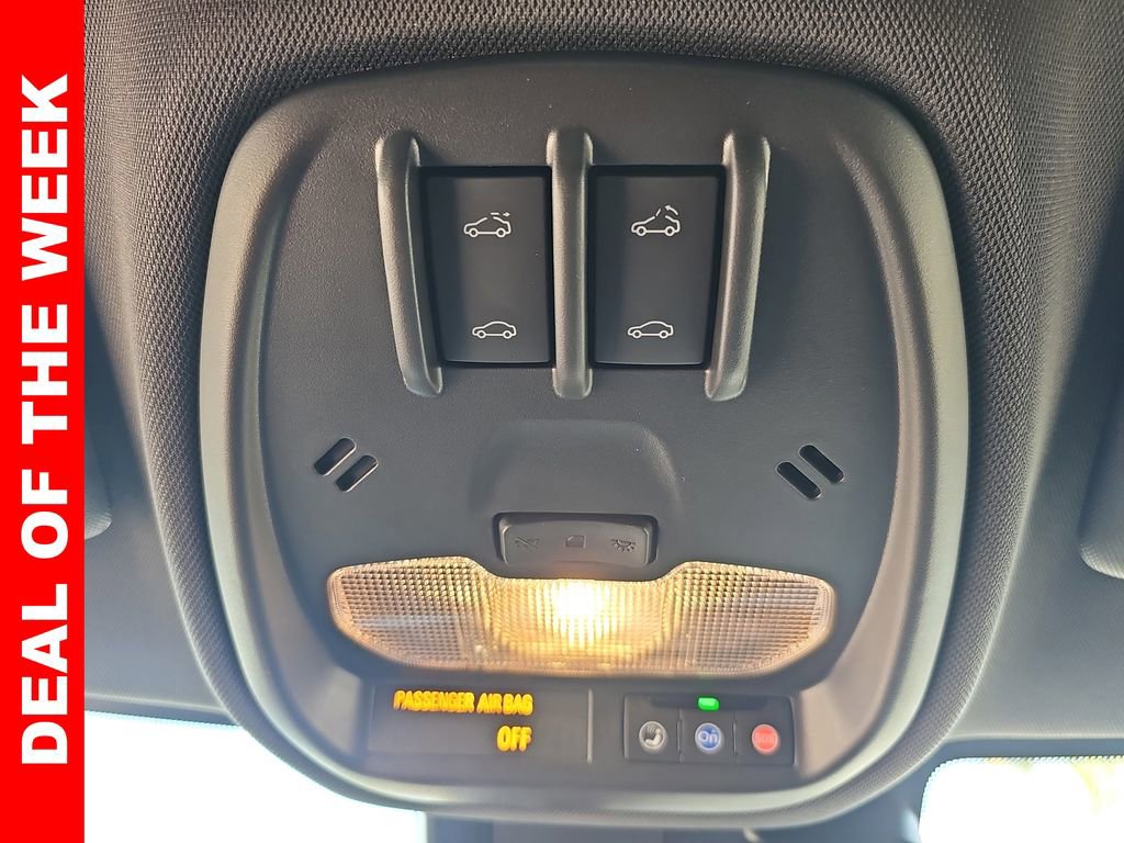 New 2025 Chevrolet Trax RS w/ Sunroof Package image 29