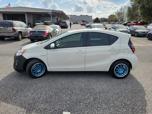 Used 2016 Toyota Prius C Two image 13