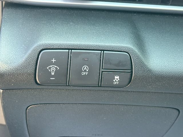 Used 2024 Hyundai Elantra SE FWD image 22