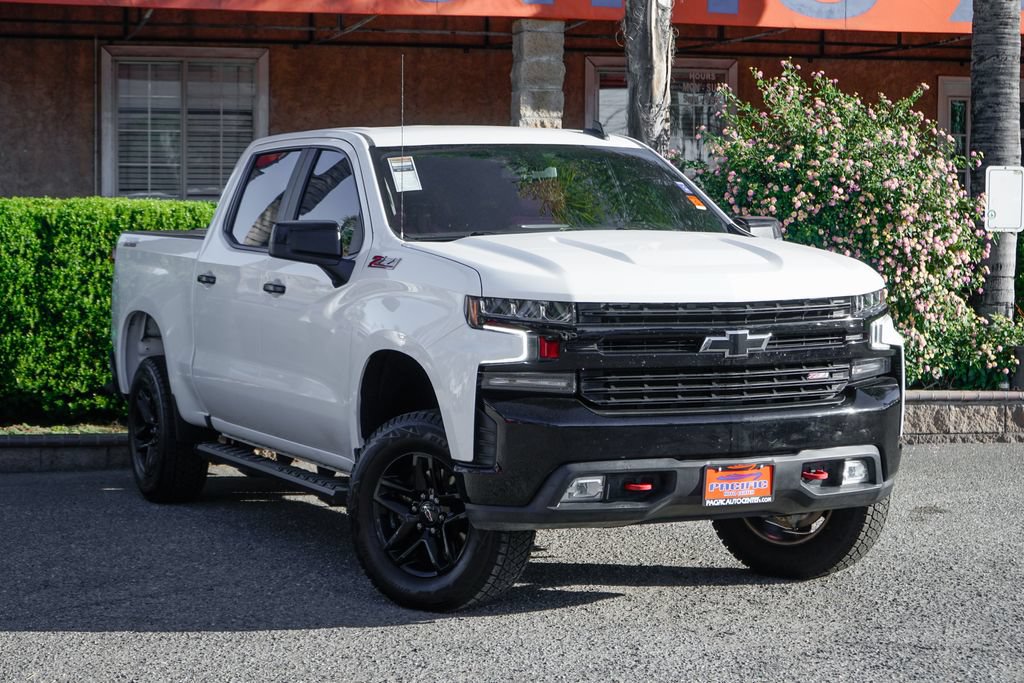 Used 2021 Chevrolet Silverado 1500 LT Trail Boss w/ Convenience Package II AWD/4WD image 2