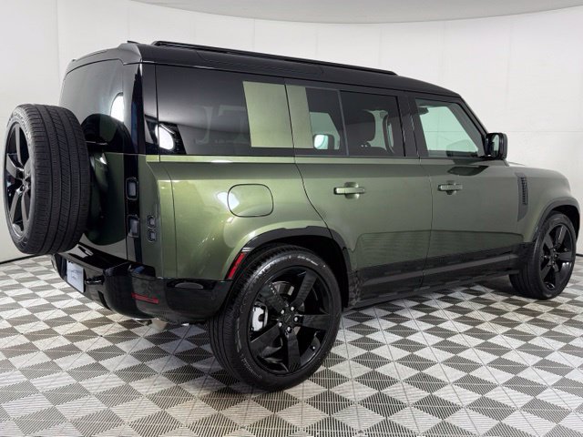 New 2026 Land Rover Defender 110 X-Dynamic SE AWD/4WD image 6