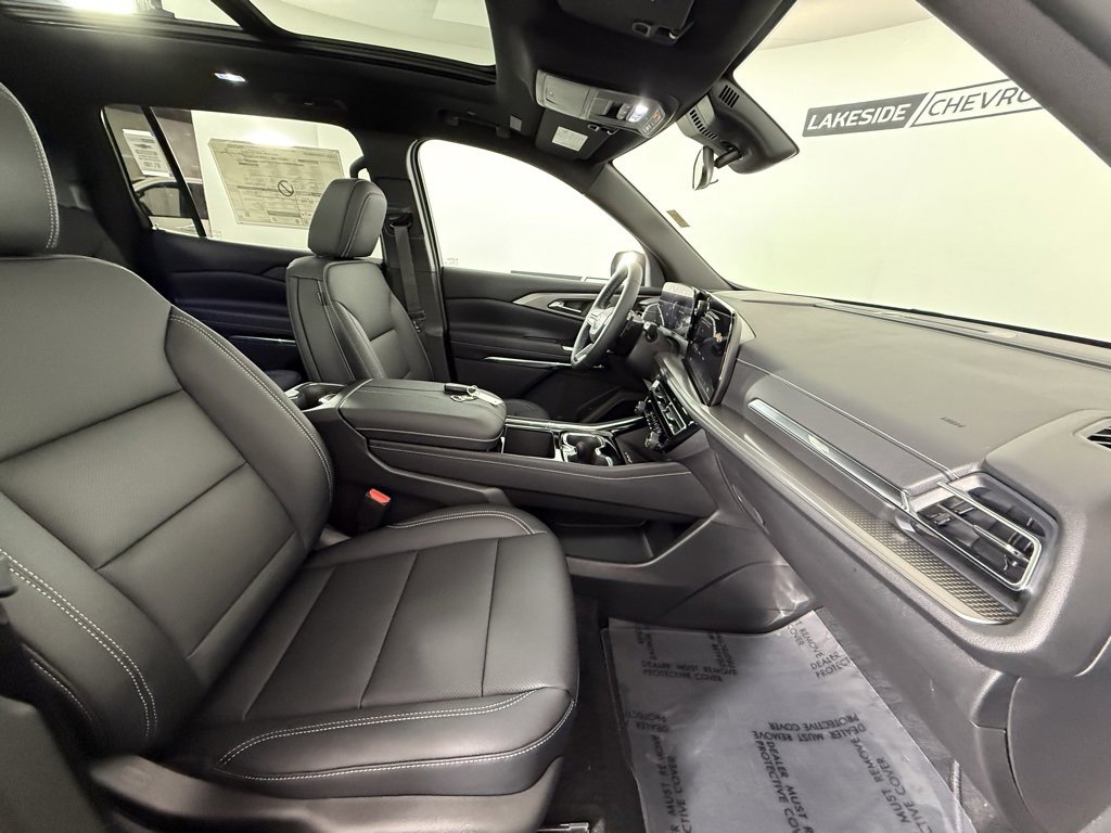 New 2026 Chevrolet Traverse LT w/ Sun and Wheel Package image 17