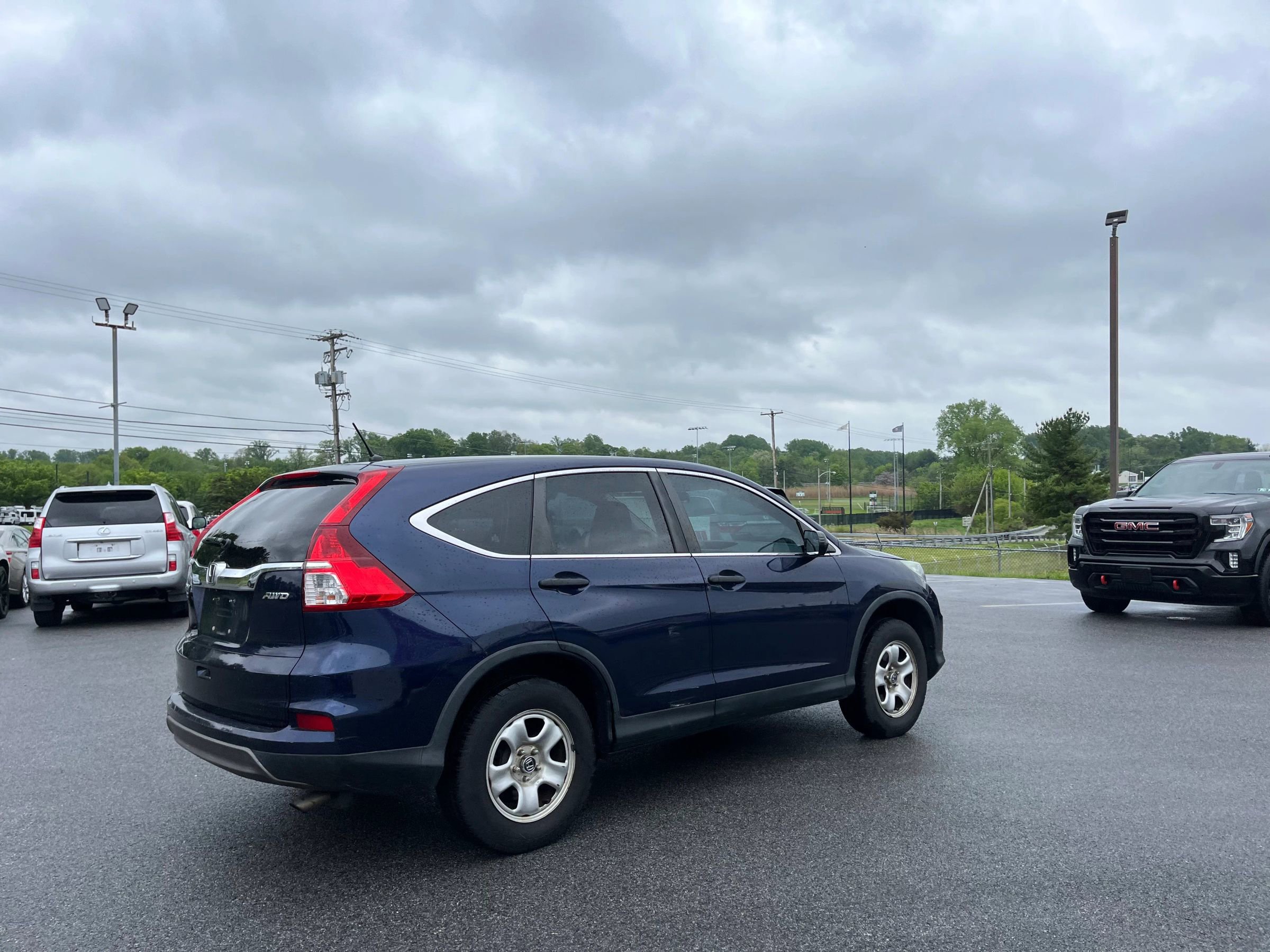 Used 2015 Honda CR-V LX image 3