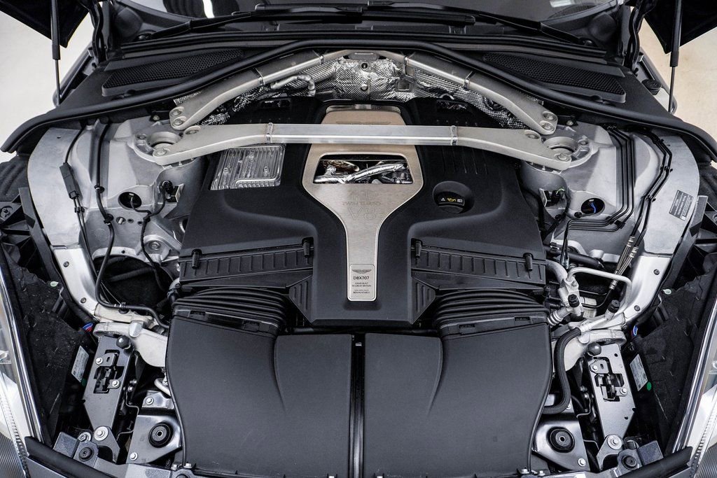 New 2026 Aston Martin DBX 707 image 32