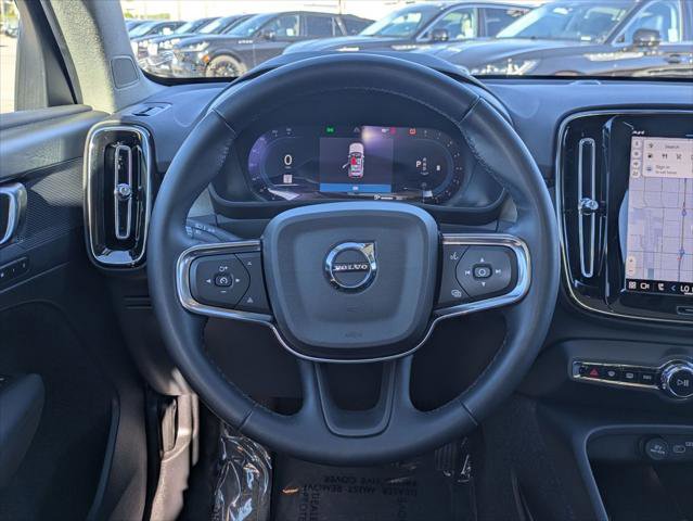 Used 2024 Volvo XC40 B5 Core w/ Climate Package image 12