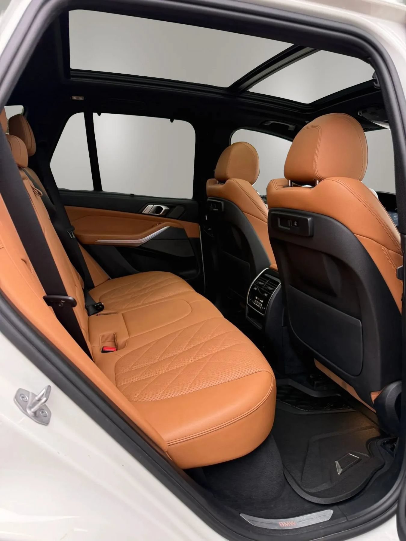 Used 2023 BMW X5 xDrive40i w/ Premium Package AWD/4WD image 27