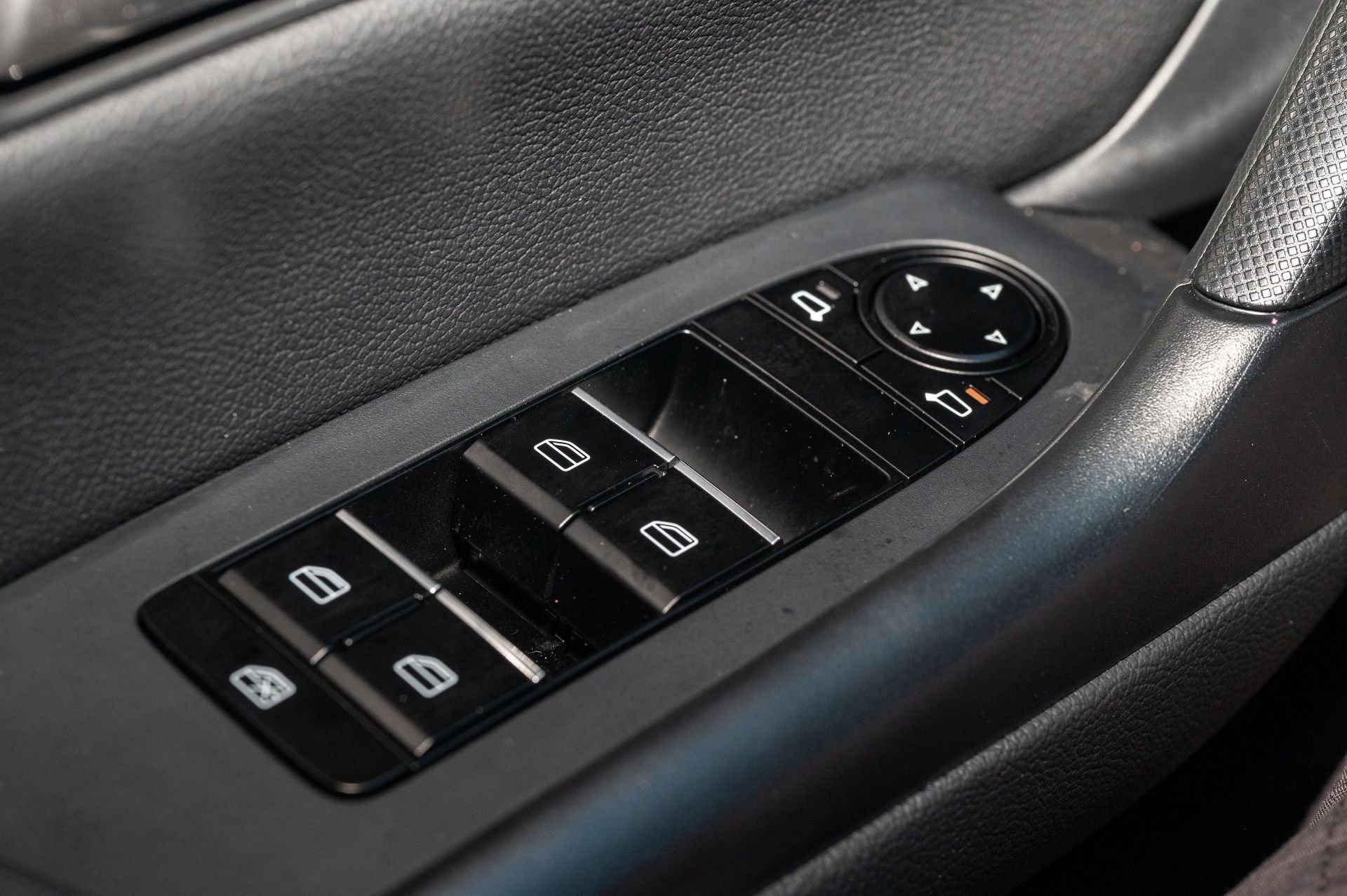 Used 2025 MAZDA CX-50 AWD 2.5 S w/ Weather Package image 24