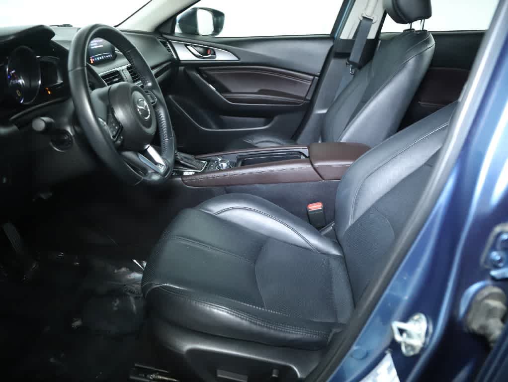 Used 2018 MAZDA MAZDA3 Grand Touring FWD image 18