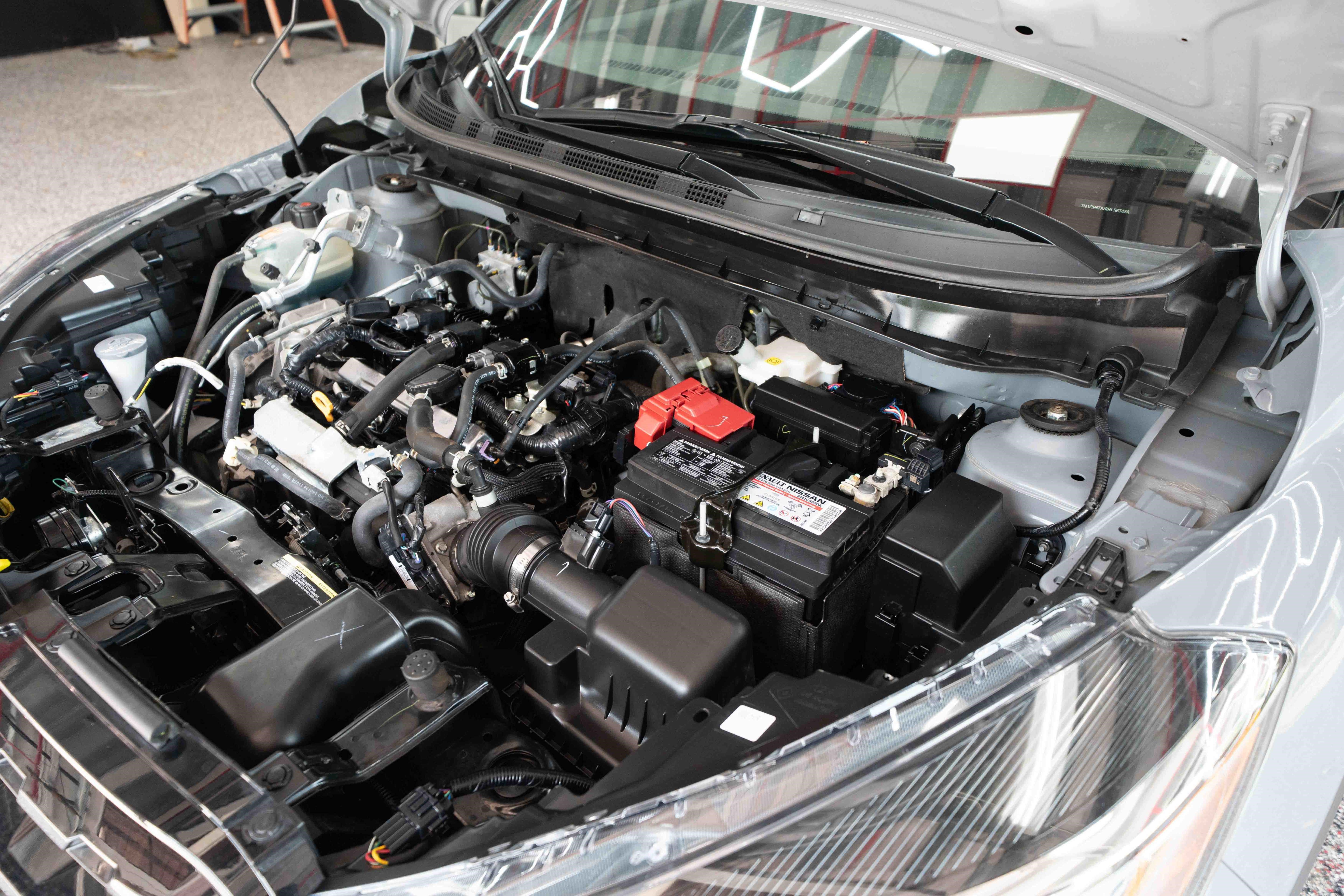 Used 2024 Nissan Kicks SR w/ Interior Electronics Package FWD image 33
