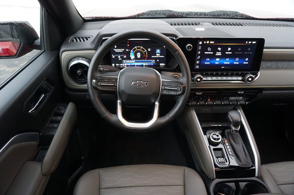 Used 2025 Chevrolet Colorado ZR2 w/ Technology Package AWD/4WD image 12
