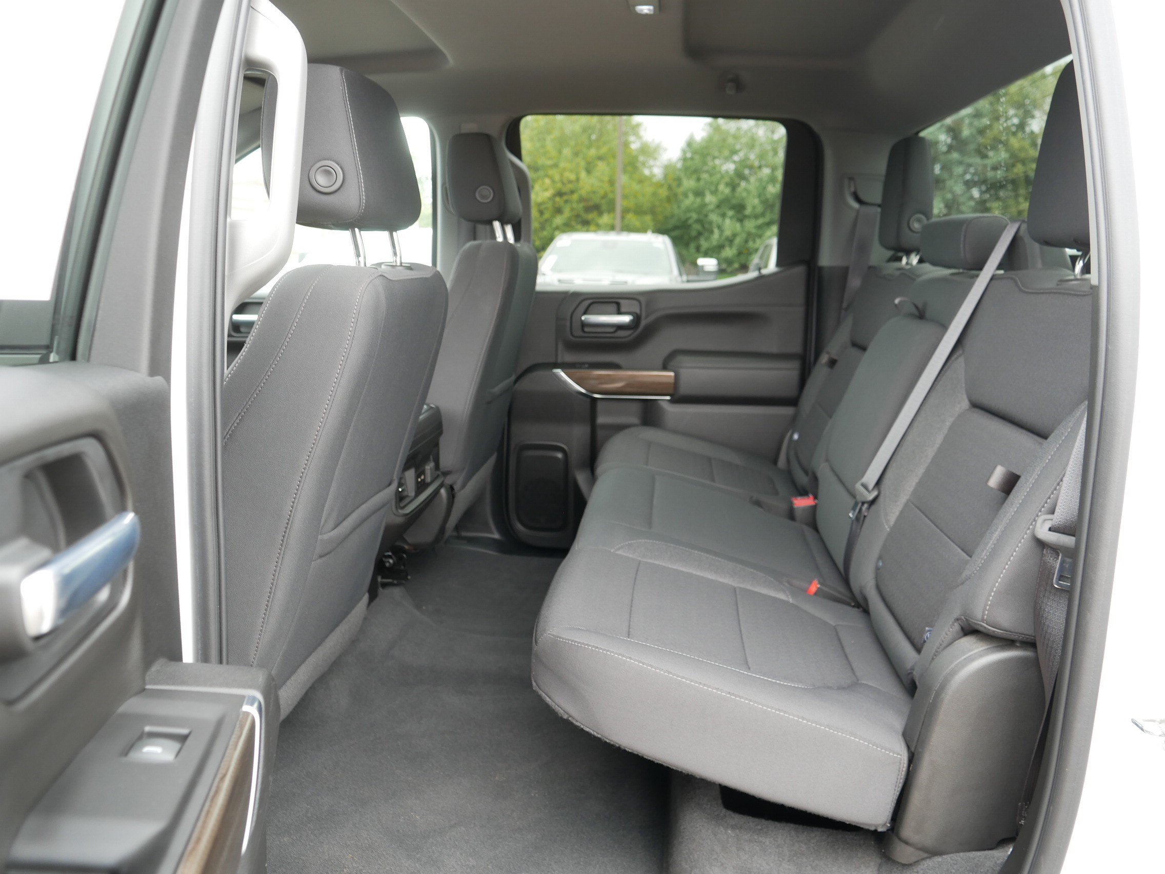 Certified 2022 Chevrolet Silverado 1500 LT Trail Boss w/ Safety Package AWD/4WD image 36