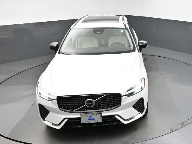 Used 2023 Volvo XC60 B5 Plus w/ Climate Package AWD/4WD image 45
