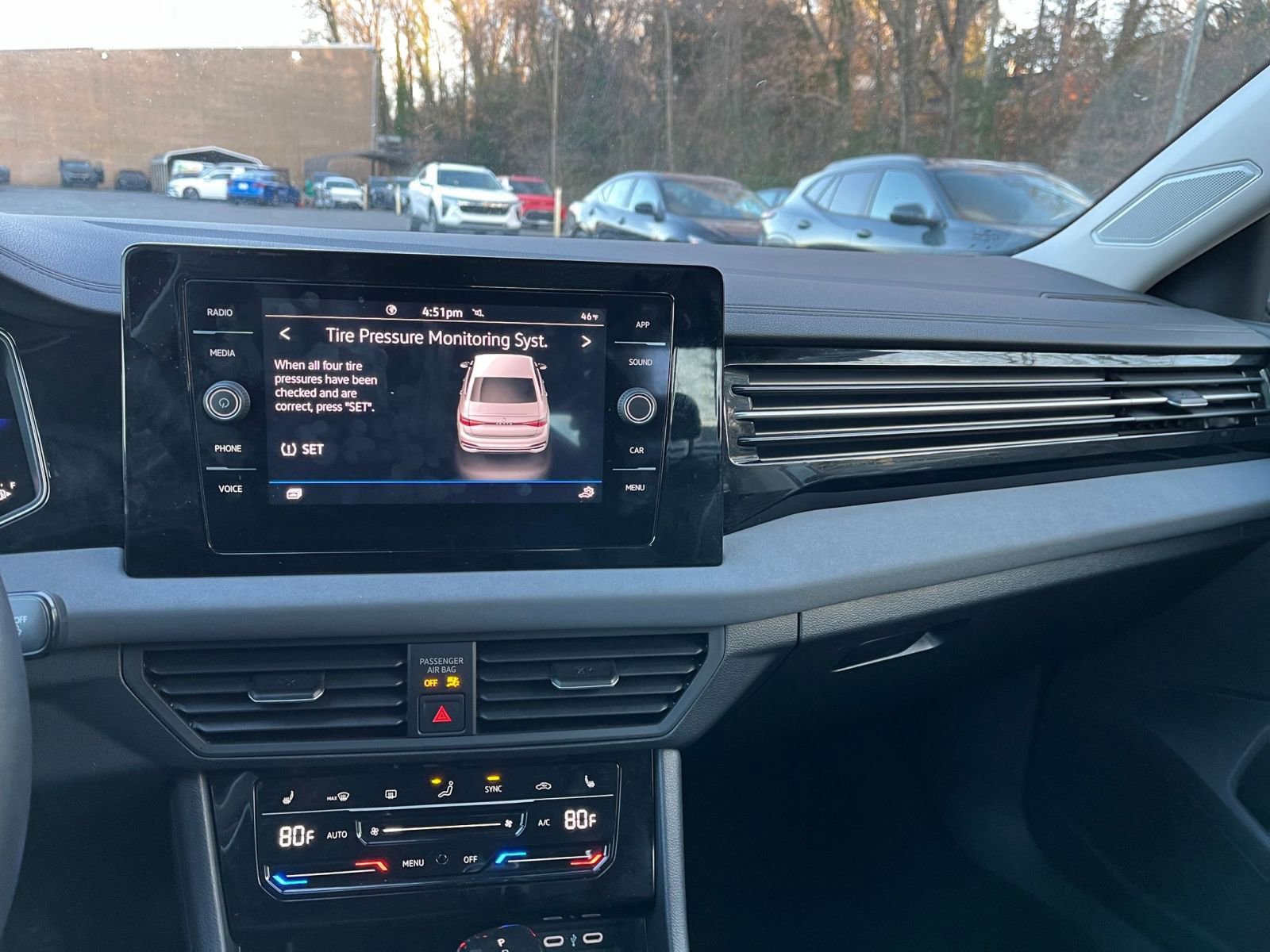 Used 2025 Volkswagen Jetta SE image 18