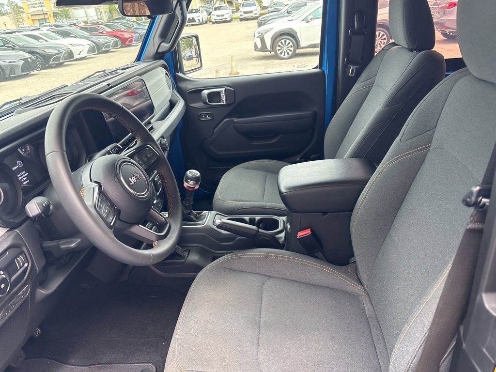 Used 2024 Jeep Wrangler Sport S image 15