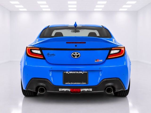 Used 2022 Toyota GR86 Premium RWD image 7