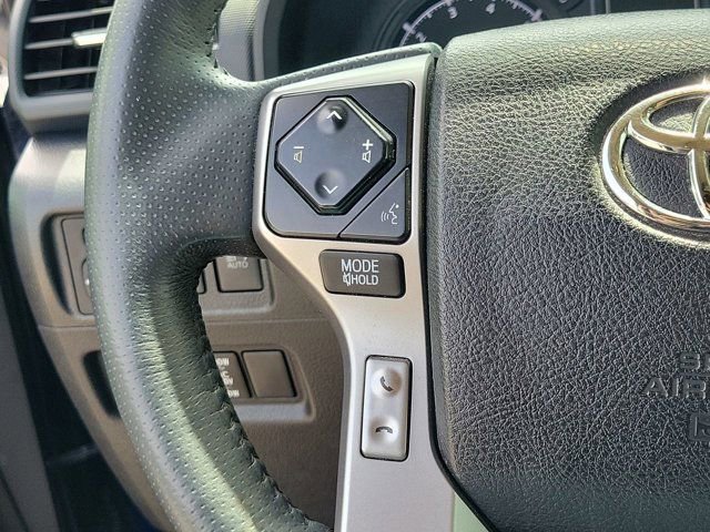 Used 2020 Toyota 4Runner SR5 Premium w/ Moonroof Package RWD image 32