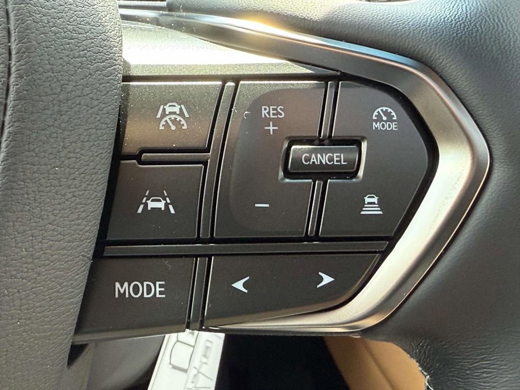 New 2025 Lexus LX 600 4WD w/ Premium Package image 17