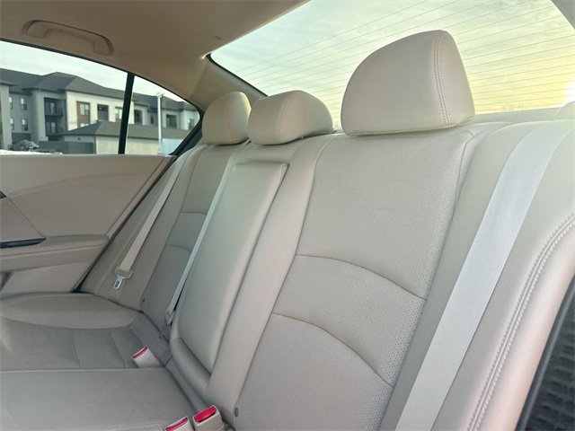 Used 2017 Honda Accord EX-L image 29