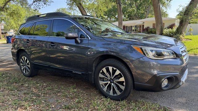 Used 2017 Subaru Outback 3.6R Limited image 6