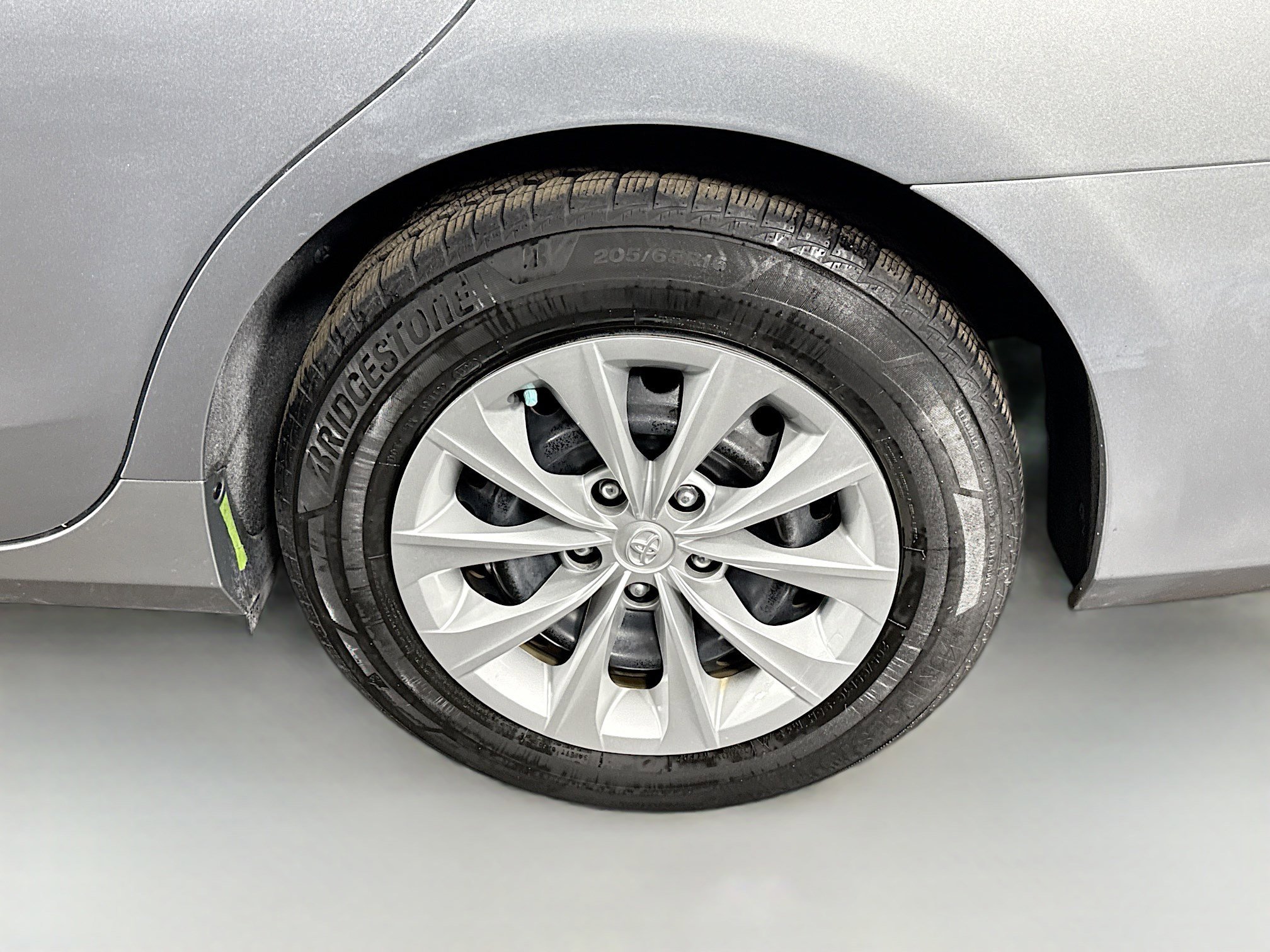 Used 2017 Toyota Camry LE image 36