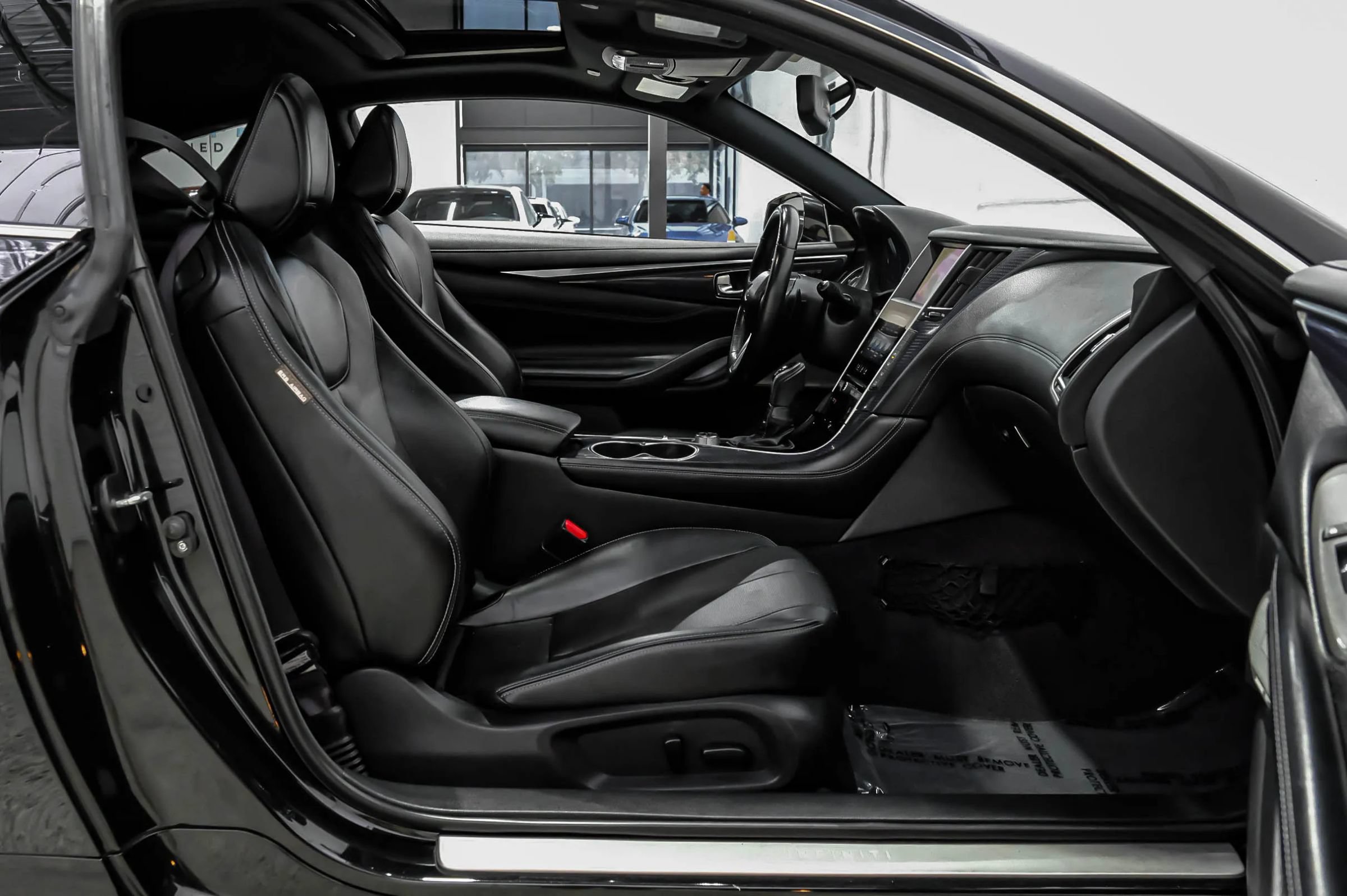 Used 2017 INFINITI Q60 Red Sport 400 RWD image 41