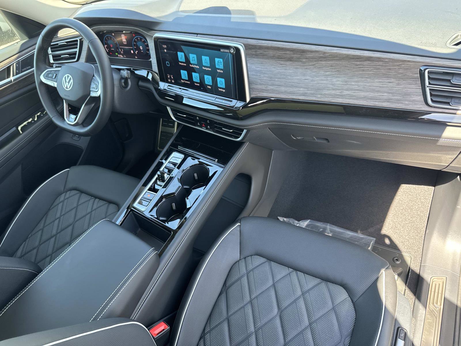 New 2026 Volkswagen Atlas SEL Premium R-Line image 29