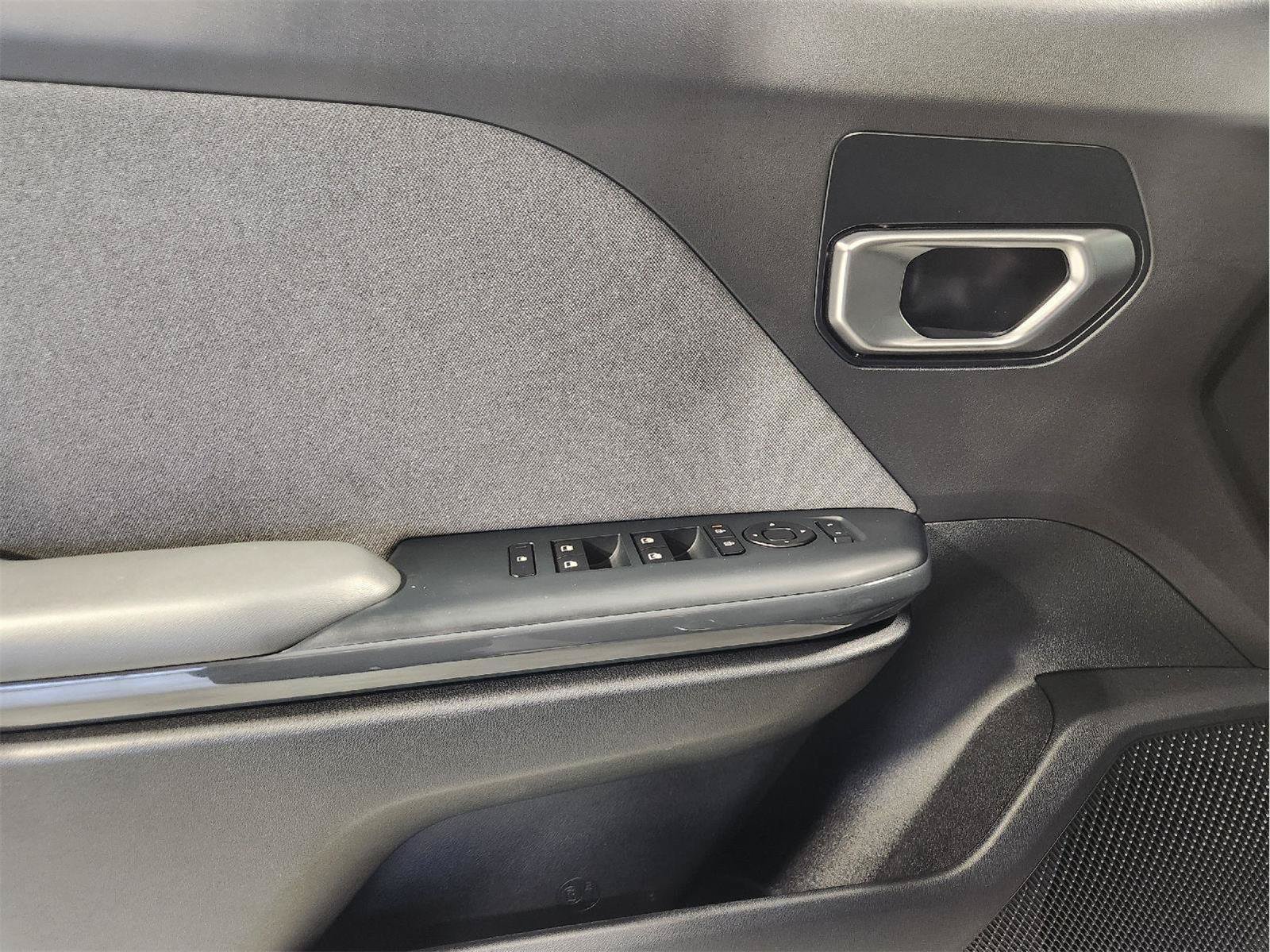 Used 2025 Kia K4 EX FWD image 21