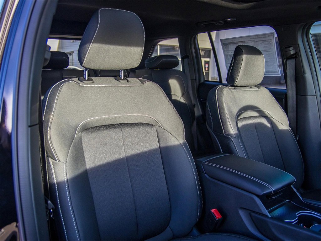 New 2025 Jeep Grand Cherokee Laredo X image 13