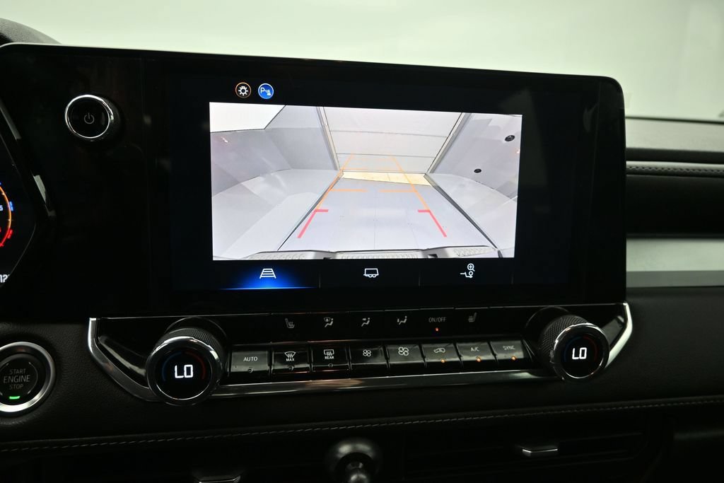 Used 2025 Chevrolet Colorado LT RWD image 11