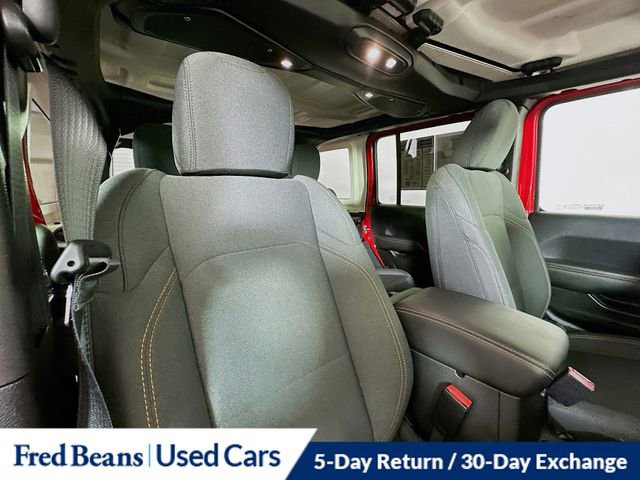 Used 2025 Jeep Wrangler Unlimited Sahara AWD/4WD image 27