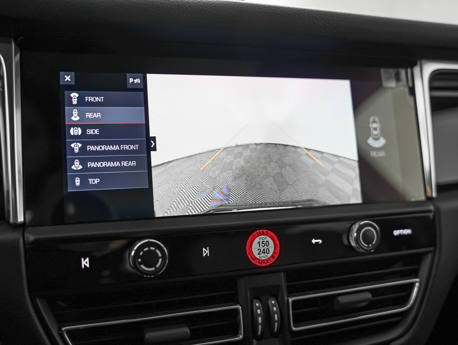 Certified 2026 Porsche Macan AWD/4WD image 27