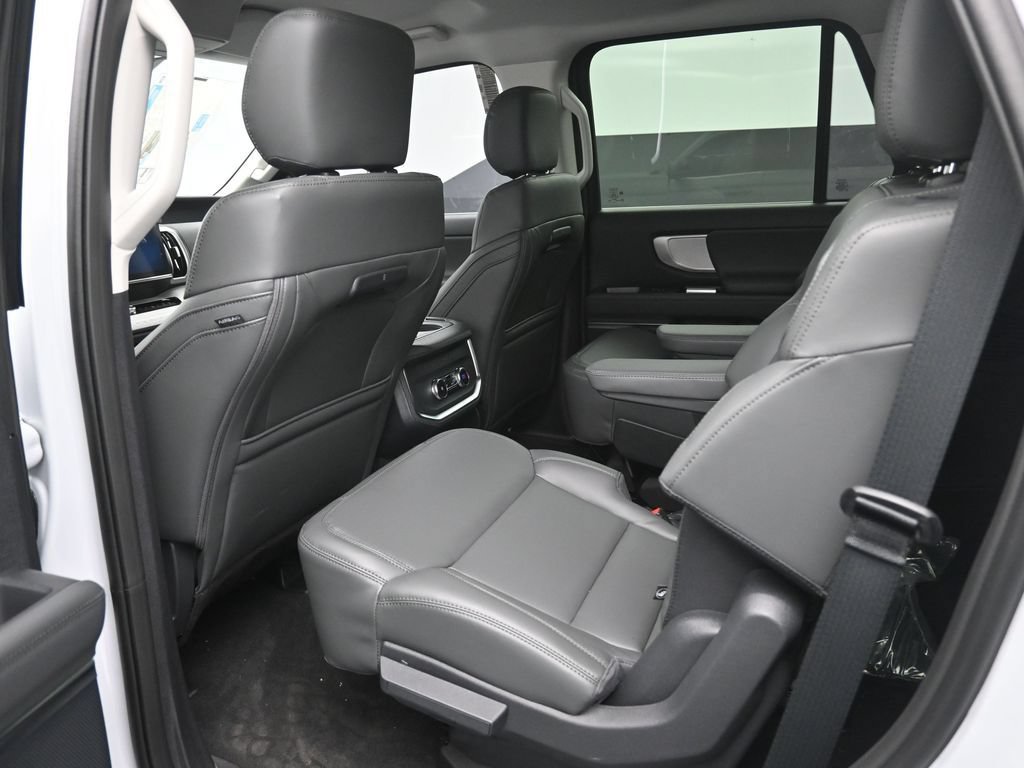 New 2026 Ford Expedition Active RWD image 25