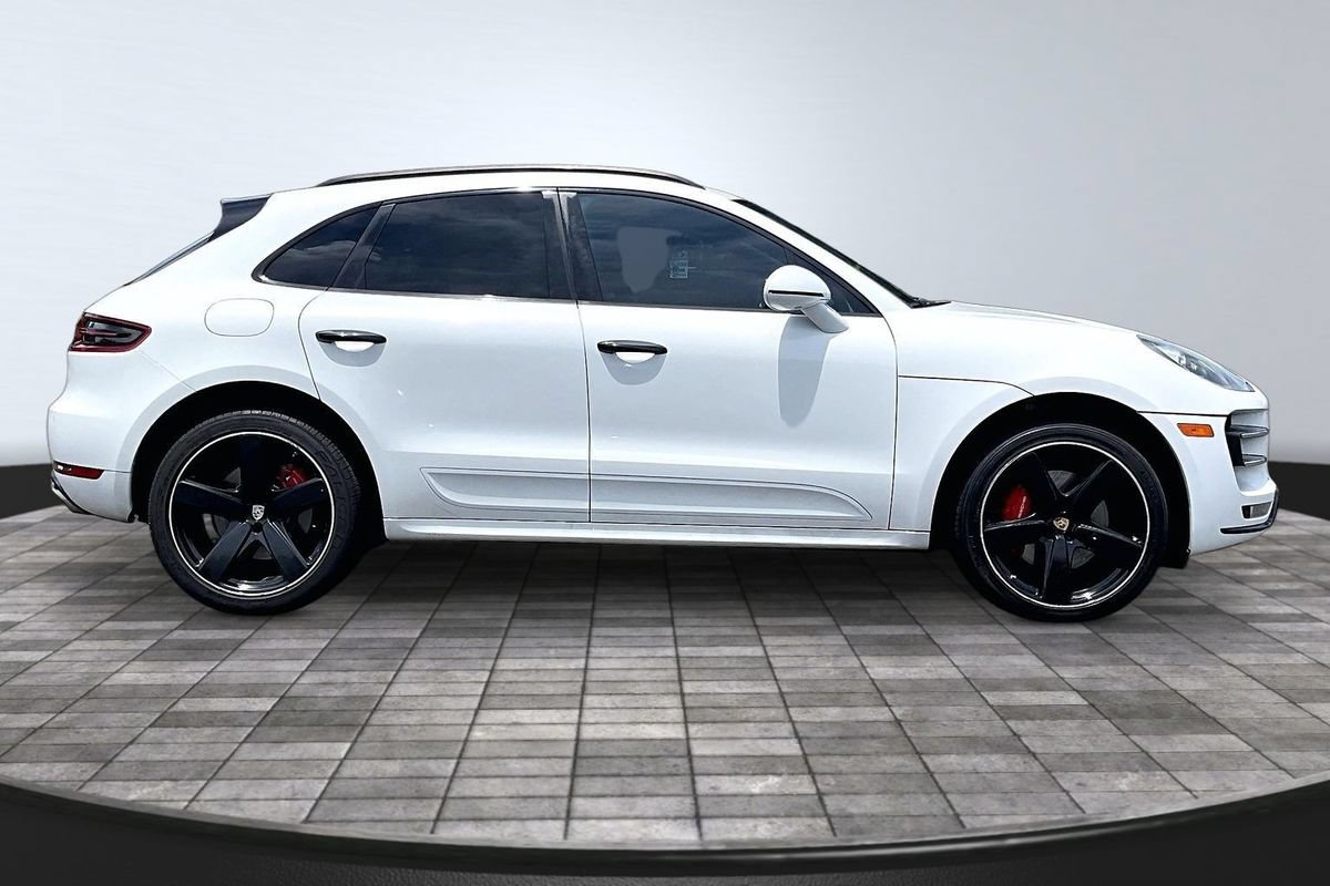 Used 2017 Porsche Macan Turbo AWD/4WD image 8